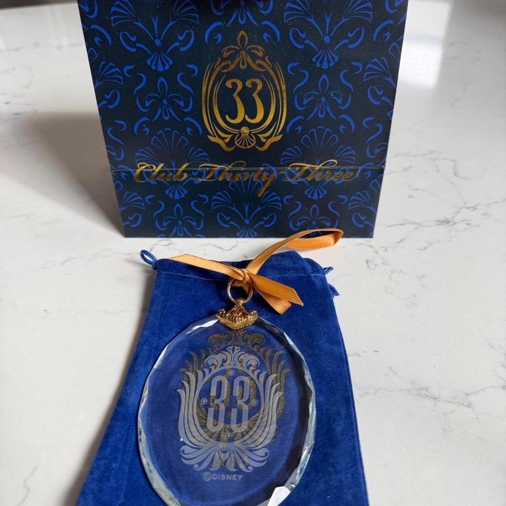 Disney Club 33 Crystal Glass Christmas Ornament w/ Bag & Velvet Pouch Rare